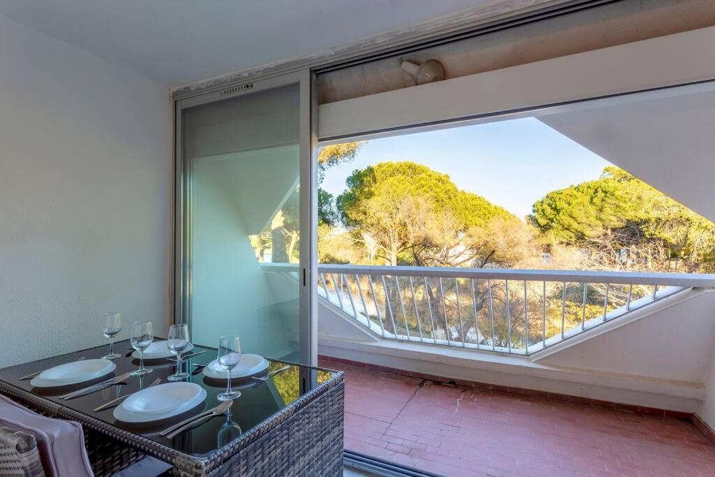 Chez Sebastien - Paisible Studio Au Bord D'Un Lac Avec Parking Ла-Гранд-Мот Экстерьер фото